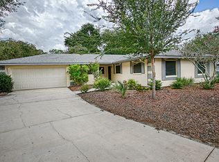 690 Camelia St, Mount Dora, FL 32757