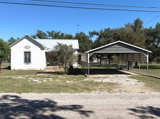 162 N 3rd St, Harper, TX 78631