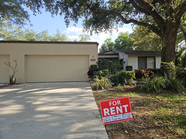 5889 Sand Oak Dr