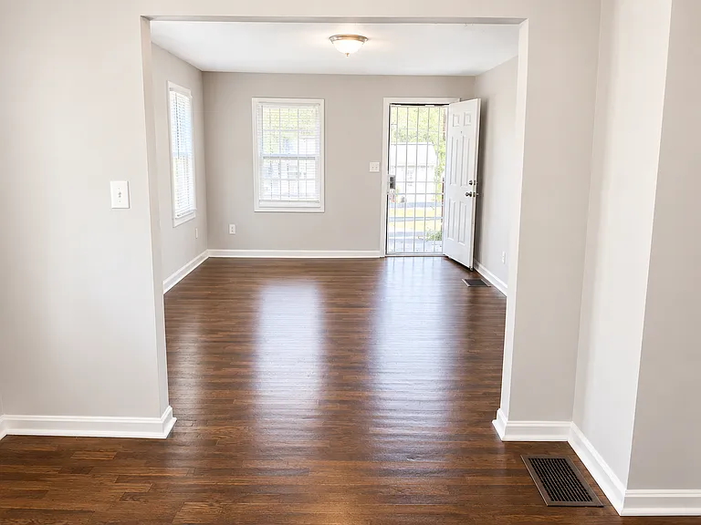 5805 Jackson Ave — Photo 11