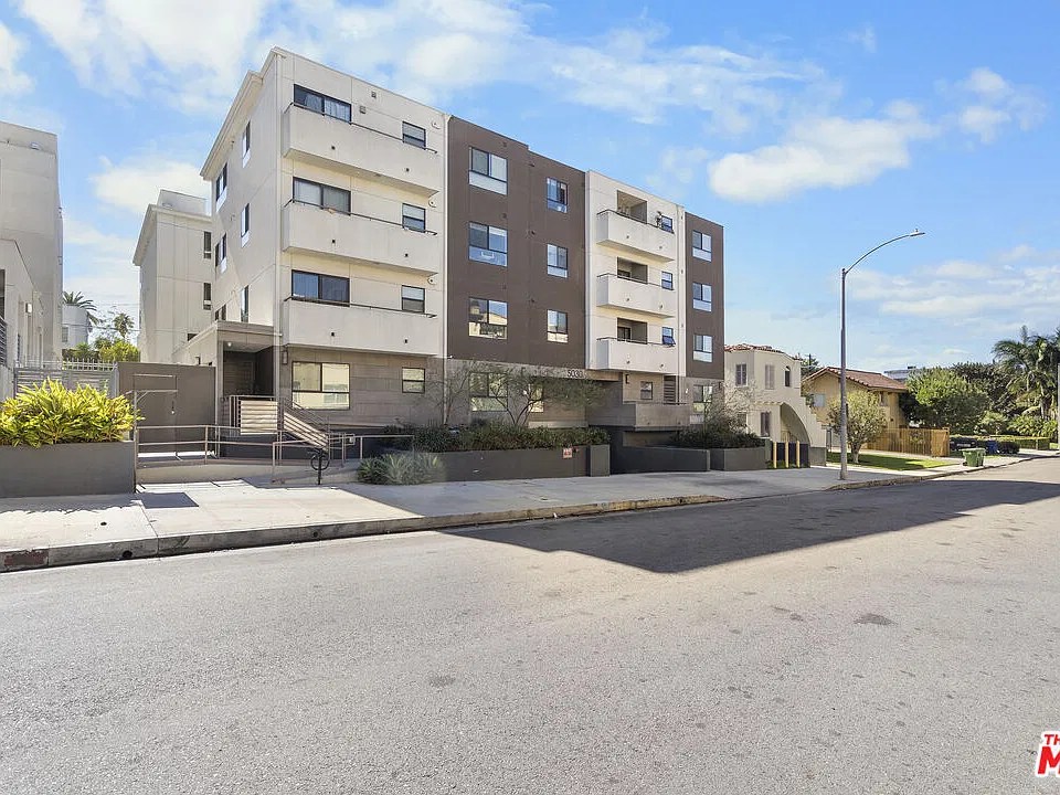 5030 Rosewood Ave #201