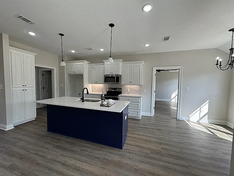3 bed, 1499 sqft, $2,000 — Photo 4