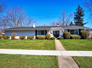 820 E Anderson Dr, Palatine, IL 60074