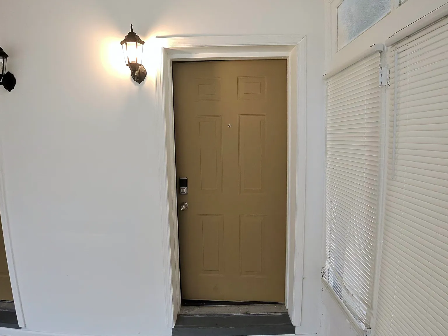 1 bed, 575 sqft, $1,200 — Photo 2