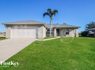 517 NE 15th Ter, Cape Coral, FL 33909