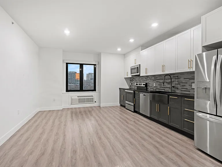 211 Baldwin Ave #606 — Photo 7