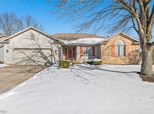 1413 New England Dr SE, North Canton, OH 44720