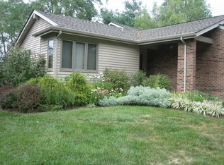 2814 Tall Oaks Dr, Blacksburg, VA 24060