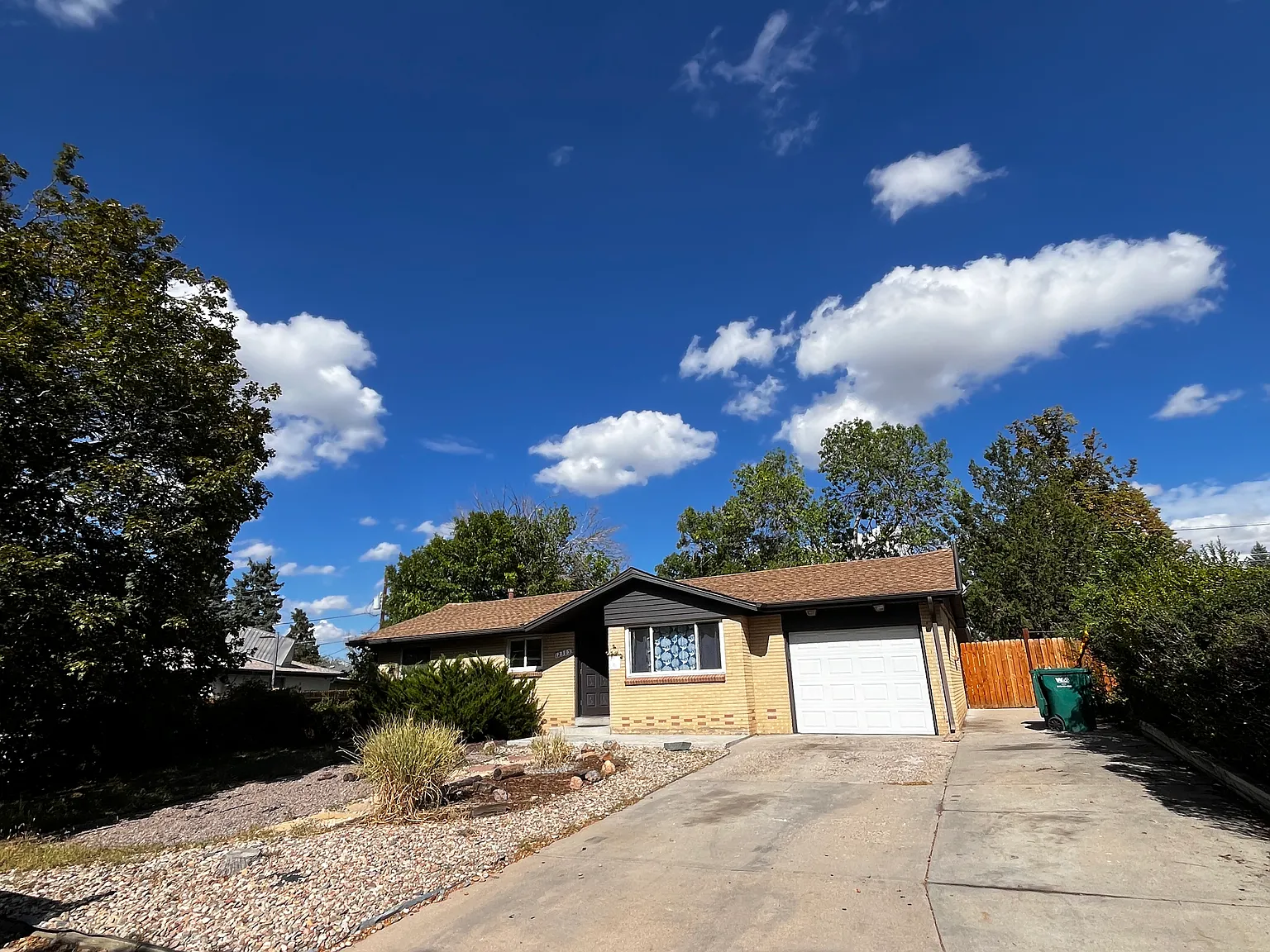 5 bed, 2034 sqft, $3,000 — Photo 2