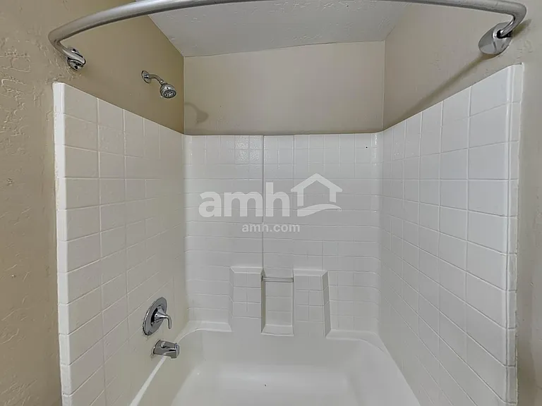 9029 W Avalon Dr — Photo 16