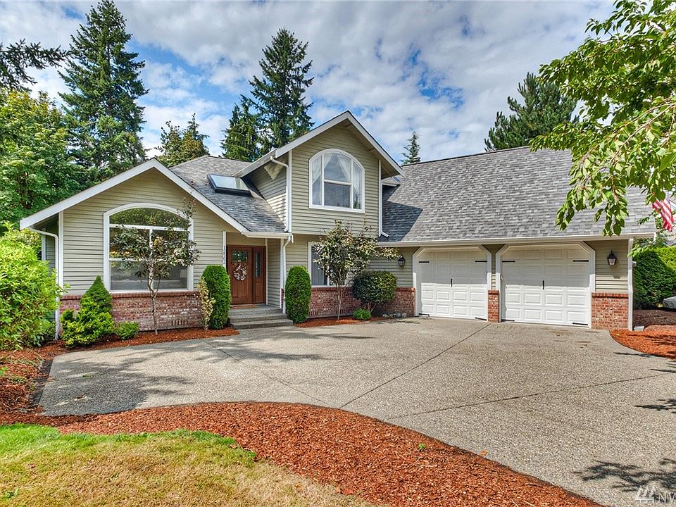 1st image of 12502 229th Ave E