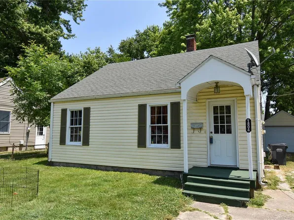 1804 N Van Buren St, Litchfield, IL 62056