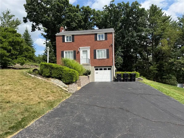 2725 Summit St, Bethel Park, PA 15102