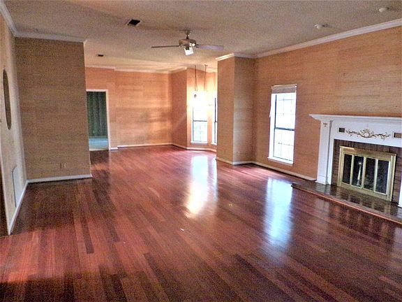 4th image of 312 Mahan St
