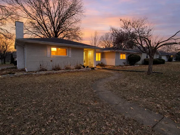 2514 W Nottingham Pl, Peoria, IL 61614