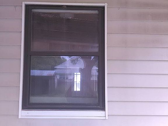 4th image of 1113 E Texas Ave