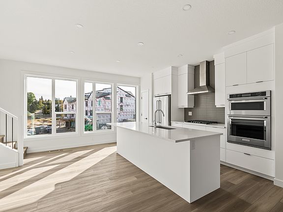 Photos of a quick possession home at Crown Park located at 2507 Sovereign Crescent