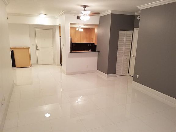 5th image of 511 SE 5th Ave #A1110