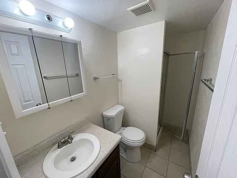 8915 Corona St — Photo 8