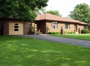 200 N Moore St, Mc Lean, IL