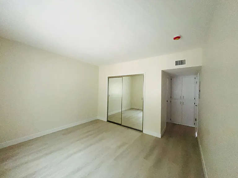 Foothill Apartments — Photo 14