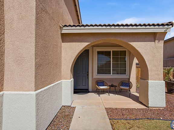 3rd image of 1253 N Palm Ave
