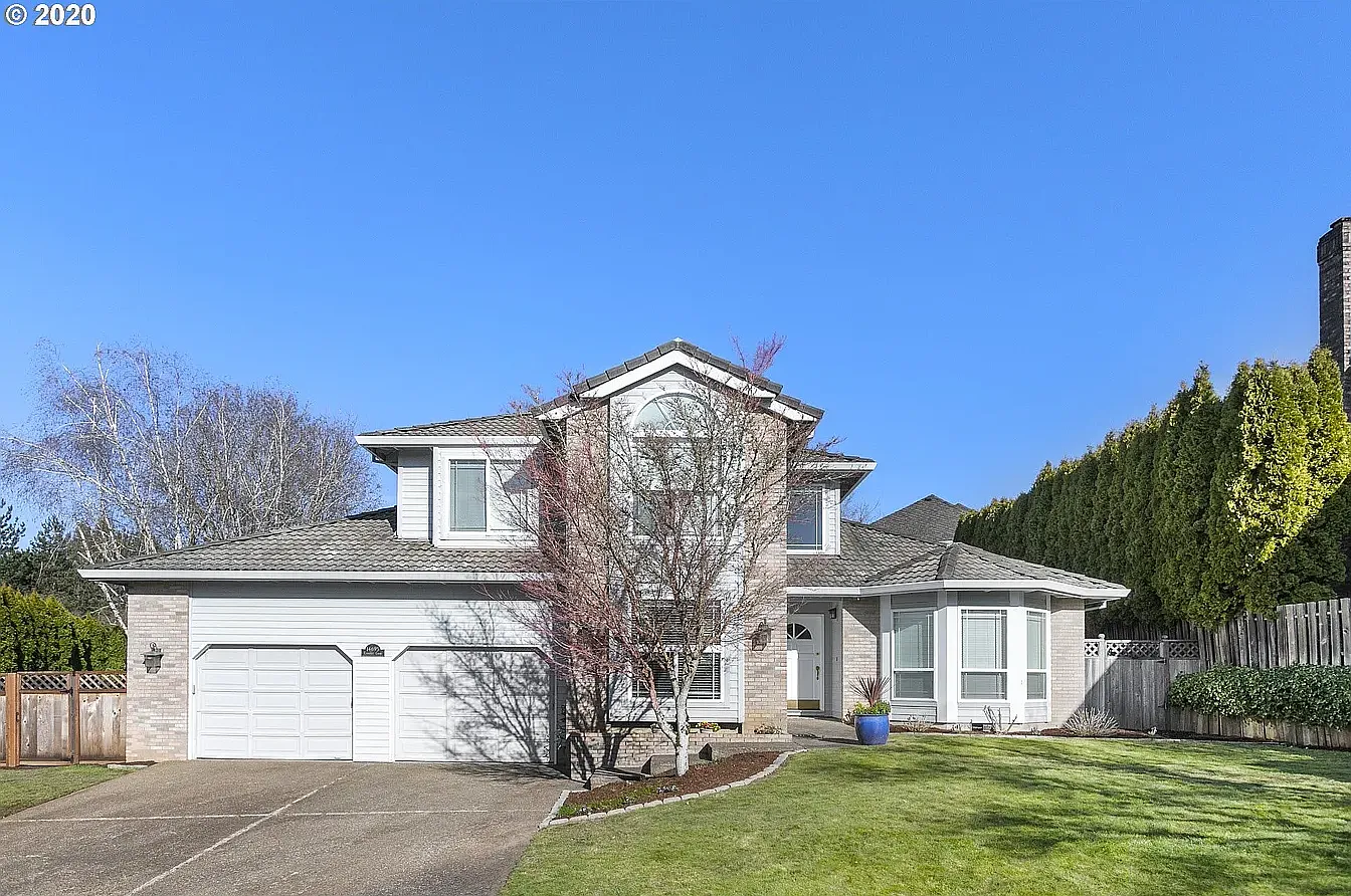 4 bed, 2.5 bath, 2605 sqft, $3,600 — Photo 1