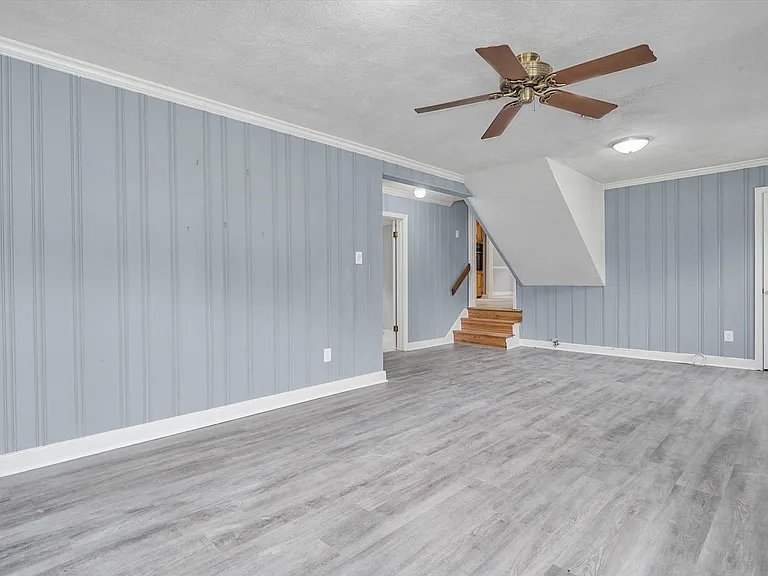 8407 Pamela Dr — Photo 15