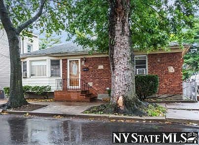 1st image of 9434 87th St