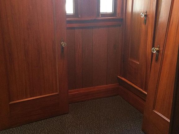 Upstairs entryway