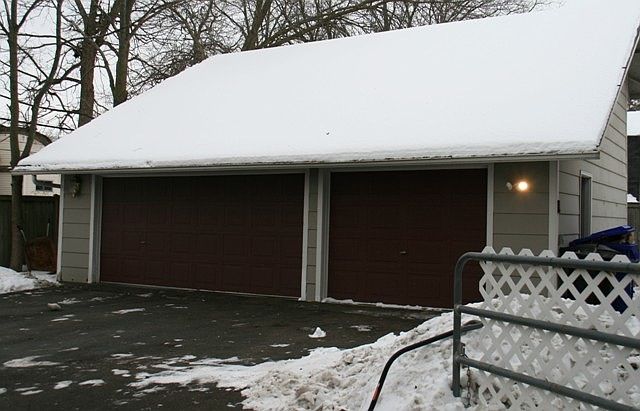 2nd image of 736 W Prospect Ave