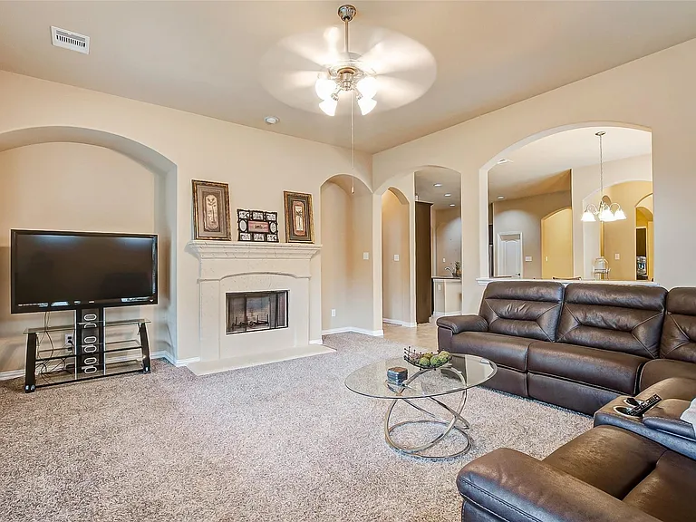 623 Orlandis Ln — Photo 20