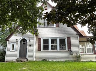 408 N Maple St, Ishpeming, MI 49849