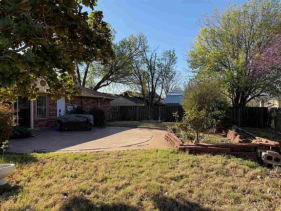 5th image of 2808 NE Bel Air Cir