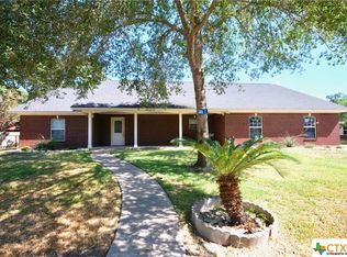 222 Chris Ct, La Grange, TX 78945