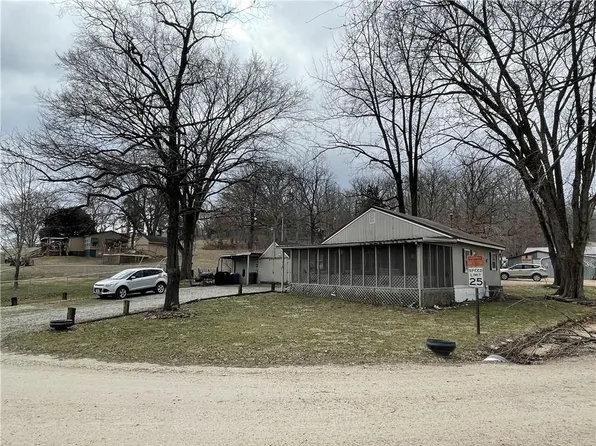 716 Outlook Dr, Edwards, MO 65326