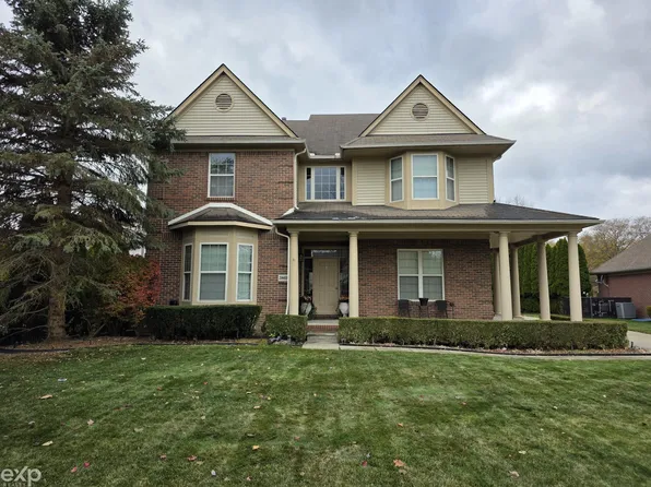38699 Hampton Ct, Harrison Township, MI 48045