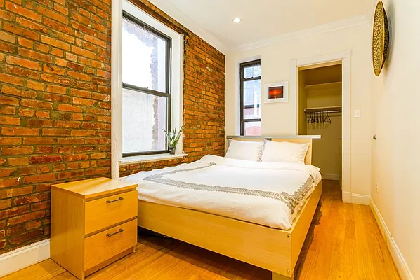 Rented by R New York | media 24