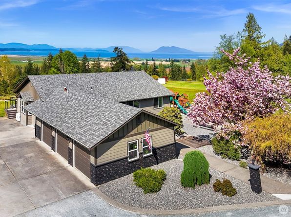 16272 Lookout Lane, Bow, WA 98232