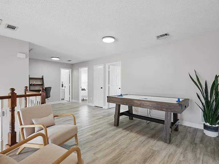 2825 Waverly Rd — Photo 28