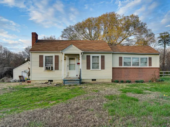 810 Walker St, Reidsville, NC 27320