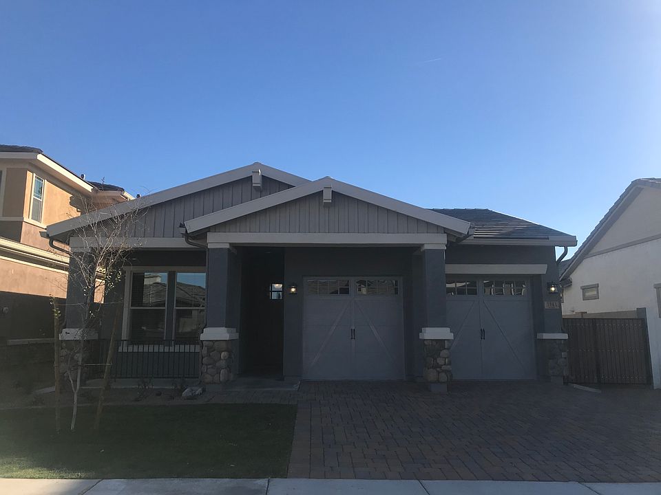 1st image of 3141 E Sagebrush St