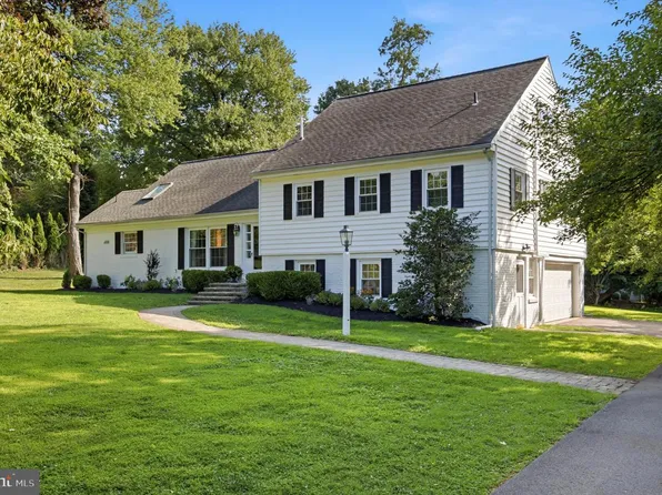476 School House Ln, Devon, PA 19333