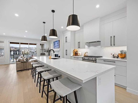 3rd image of 80 E Timberline Way SW