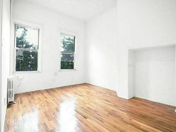 3rd image of 684 Metropolitan Ave #A2