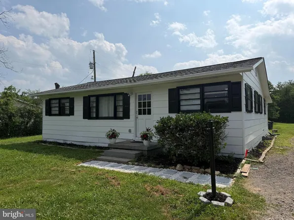 8606 Linton Hall Rd, Bristow, VA 20136