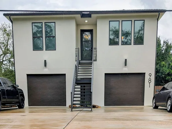 981 Dunbar Ave, Bay Saint Louis, MS 39520