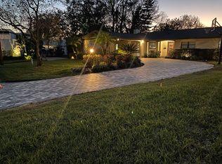11213 Carrollwood Dr, Tampa, FL 33618