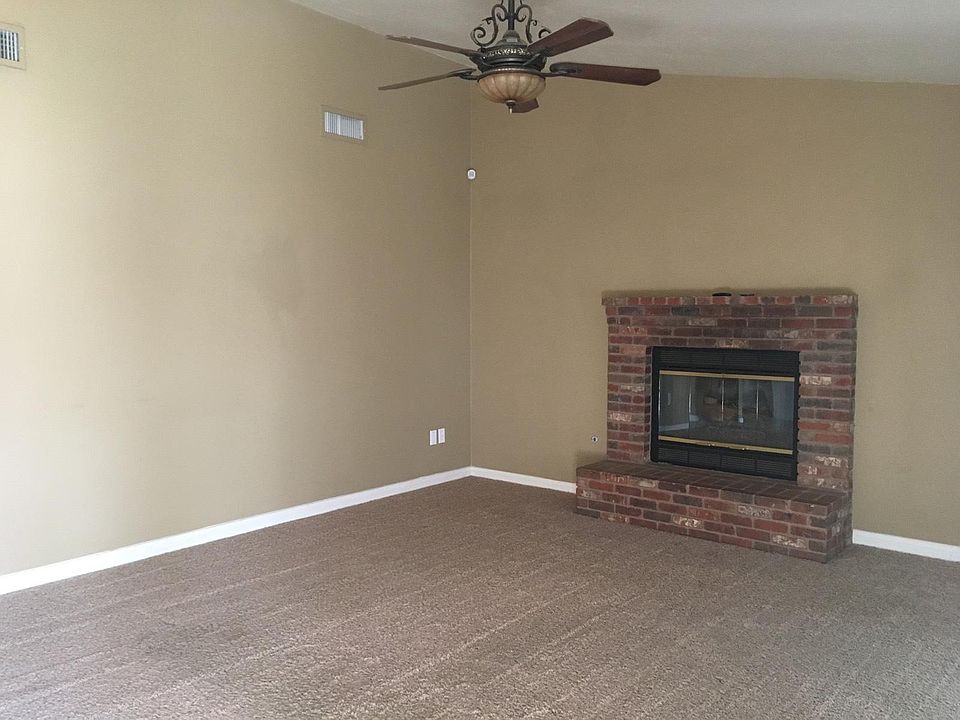 2nd image of 9608 Tumwater Ave