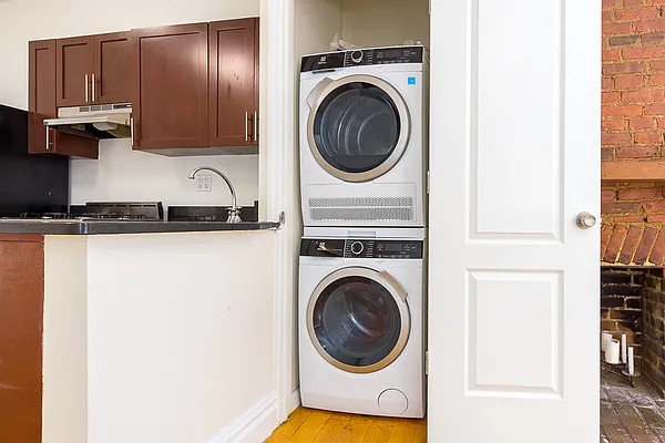 Rented by A&E Real Estate Management | media 3